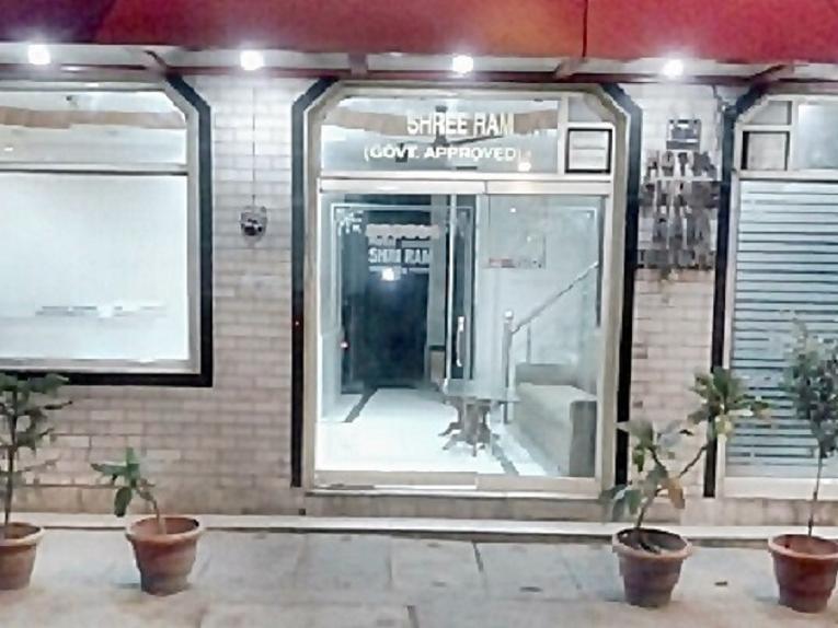 Hotel Shreeram Deluxe New Delhi Exteriör bild